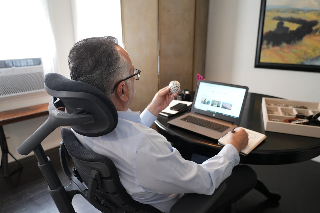 Correct Sitting Posture for Remote Workers: A Working-From-Home Guide
